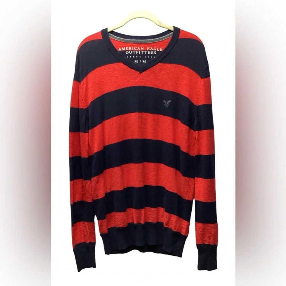 American Eagle sweater Men’s size Medium Navy/red Bold stripe